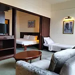 Mn Suite At Times Square Kl